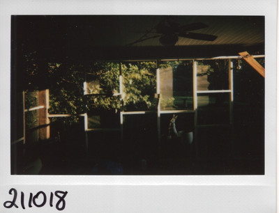 211018